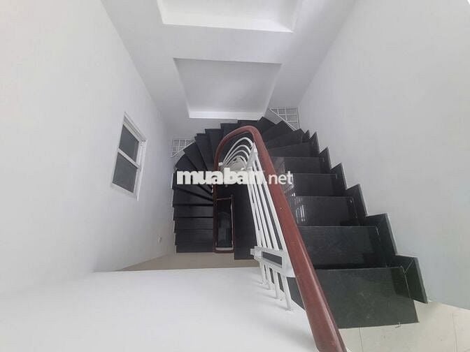 🚘 HXH Cộng Hòa, sát ga T3, CN 100m2 SD, 3 tầng 3pn, HC đủ, 7.x tỷ