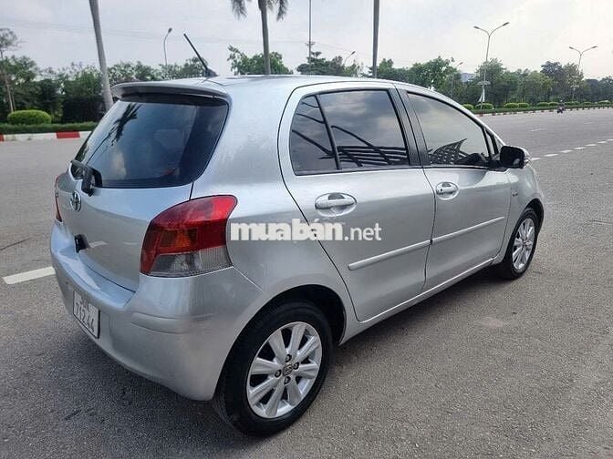 Toyota yaris 1.5 G 2012