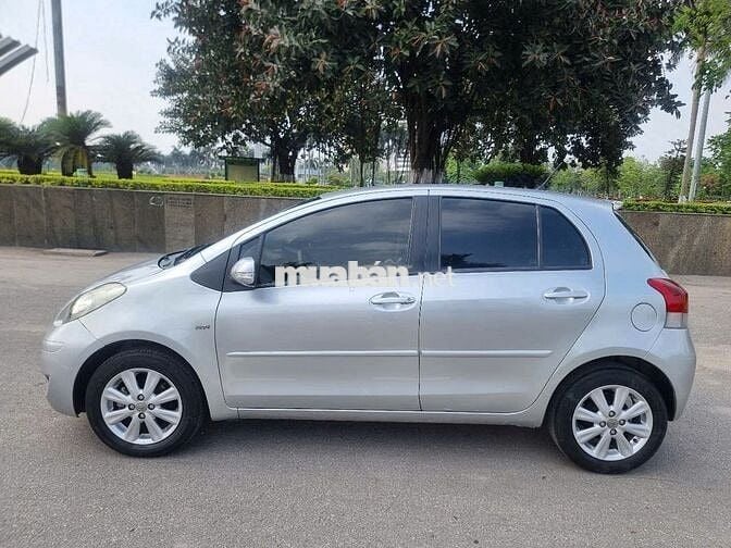 Toyota yaris 1.5 G 2012