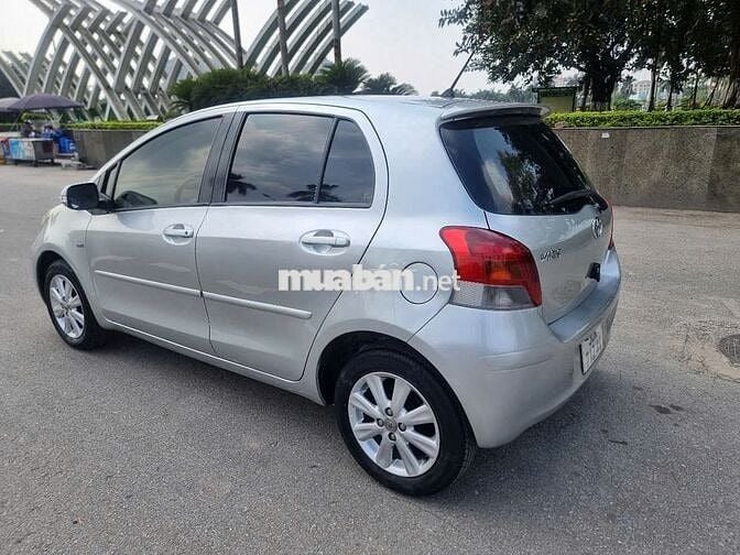 Toyota yaris 1.5 G 2012
