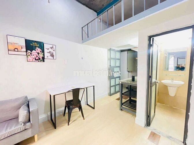 Cho thuê phòng có gác nội thất đầy đủ ở Ngã Tư Bảy Hiền