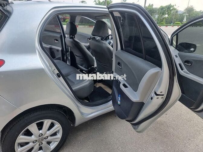 Toyota yaris 1.5 G 2012