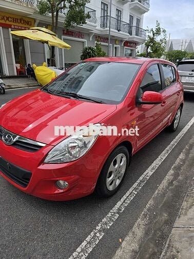 Hyundai i20 2011 1.4 AT - 50000 km trùm mền