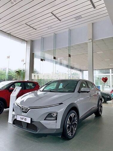 VinFast VF6 Eco 2025