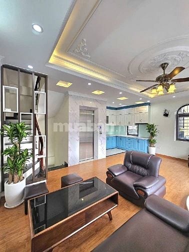 🏡 BÁN NHÀ HIẾM NGÔ GIA TỰ, – GARA Ô TÔ – THANG MÁY –66m2  CHỈ 9.8 TỶ