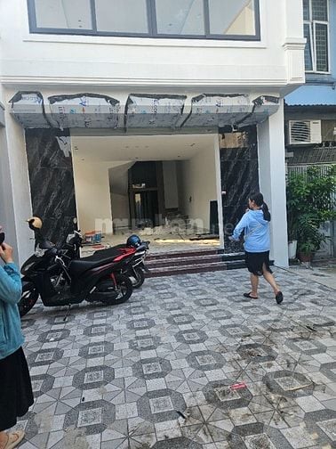 🏡 BÁN NHÀ HIẾM NGÔ GIA TỰ, – GARA Ô TÔ – THANG MÁY –66m2  CHỈ 9.8 TỶ