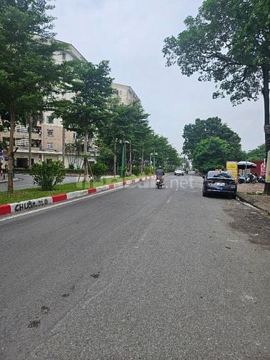 🏡 BÁN NHÀ HIẾM NGÔ GIA TỰ, – GARA Ô TÔ – THANG MÁY –66m2  CHỈ 9.8 TỶ