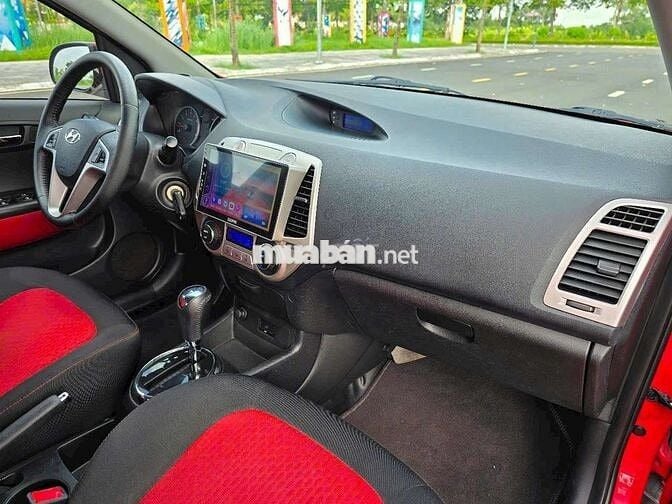 Hyundai i20 2011 1.4 AT - 50000 km trùm mền