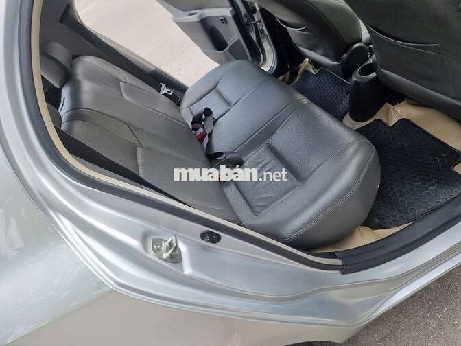 Toyota yaris 1.5 G 2012