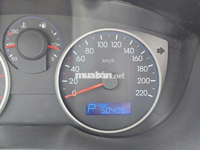 Hyundai i20 2011 1.4 AT - 50000 km trùm mền