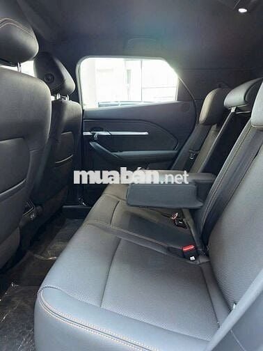 VinFast VF6 Eco 2025