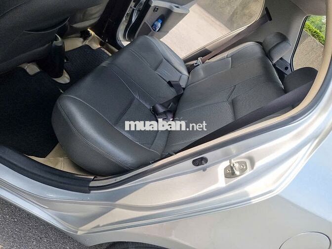 Toyota yaris 1.5 G 2012