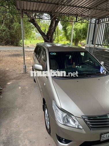 Toyota Innova 2013 2.0G - 193000 km