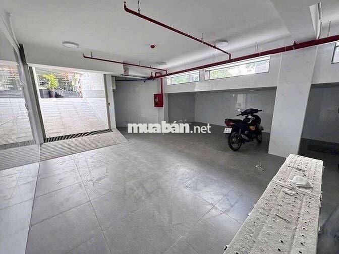 CHO THUÊ TOÀ NHÀ MT NGUYỄN HỮU THỌ, ĐỐI DIỆN TRƯỜNG TÔN ĐỨC THẮNG Q7