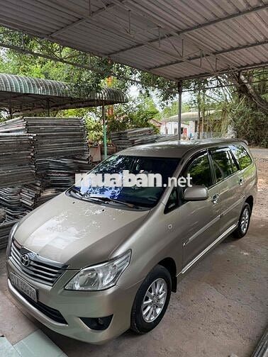 Toyota Innova 2013 2.0G - 193000 km
