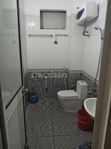 Cho thuê nhà riêng, 4 tầng, giao thông đi lại thuận tiên