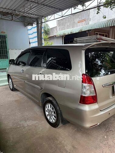 Toyota Innova 2013 2.0G - 193000 km
