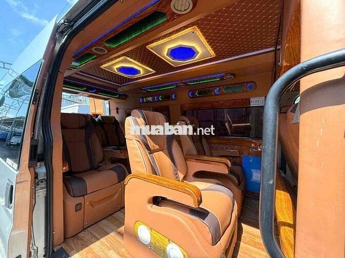 TRAINSIT 2018 vip 10 ghế masage ,CHUYÊN TOUR