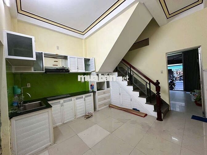 Nhà 3 tầng đường Lạc Long Quân 16m- Trung tâm Nha Trang