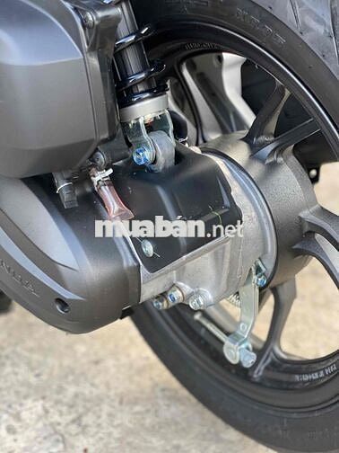 Vario 125 đời 2025 Xám Ánh Tím odo 125 cây