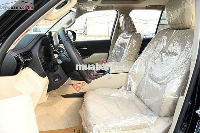 Toyota Land Cruiser 3.5 V6 2025 + Quà Tặng