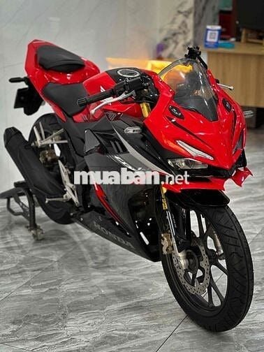 Honda CBR150R zin keng / Trả trước 8.500.000