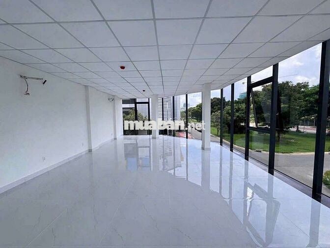 CHO THUÊ TOÀ NHÀ MT NGUYỄN HỮU THỌ, ĐỐI DIỆN TRƯỜNG TÔN ĐỨC THẮNG Q7