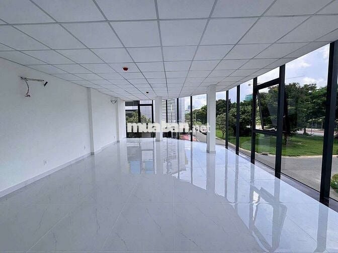 CHO THUÊ TOÀ NHÀ MT NGUYỄN HỮU THỌ, ĐỐI DIỆN TRƯỜNG TÔN ĐỨC THẮNG Q7