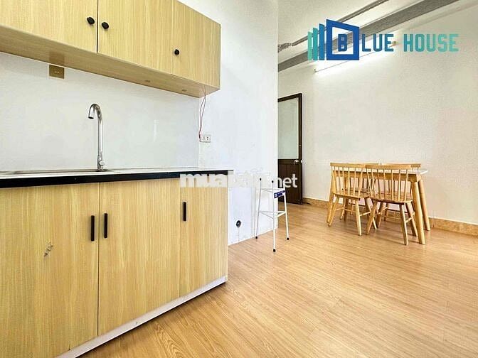 căn hộ 2 phòng ngủ + ban công + full nội thất Quận 11