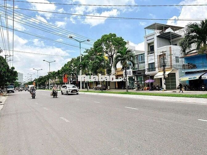 BÁN NHÀ 4 TẦNG MẶT TIỀN ĐƯỜNG 2/4 – VĨNH PHƯỚC, NHA TRANG