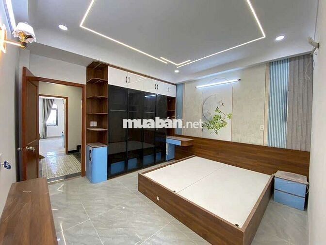 Bán nhà HXT, sát MT: 8x4m, SHR, 2 tầng, vào ở ngay