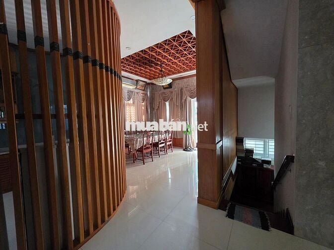 BIỆT THỰ LÔ GÓC KDC CHÁNH NGHĨA 15x20 HẦM3 LẦU,THANG MÁY FULL NỘI THẤT