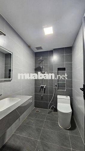Em Công  bán nhà 44m,4t tại Tô Hiệu,HĐ,cách ô tô đỗ chỉ vài mét,giá 8t