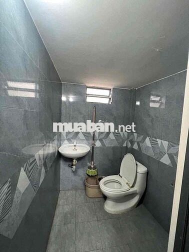 Cho thuê nhà lầu hẻm Nguyễn Văn Cừ thông Hồ Bún Xáng