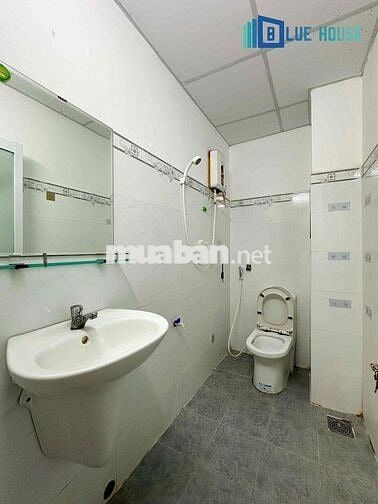 căn hộ 2 phòng ngủ + ban công + full nội thất Quận 11