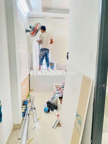 Cho thuê phòng trong nhà nguyên căn mới xây sát Q10,Q5