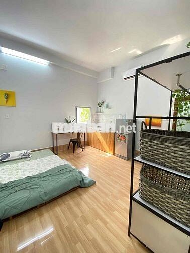 CĂN HỘ MỚI FULL NỘI THẤT NGAY NGÃ TƯ PHÚ NHUẬN - CỬA SỔ TRỜI - THANG M