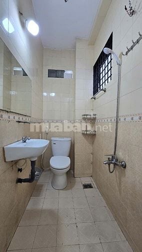 Cho thuê nhà 2 mặt tiền Bùi Thị Xuân, P.2, Q.Tân Bình giá 19tr