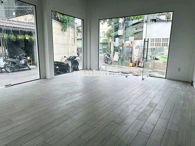 Cho thuê nhà căn góc đẹp, ngang 8m, hẻm xe tải 491 Lê Văn Sỹ