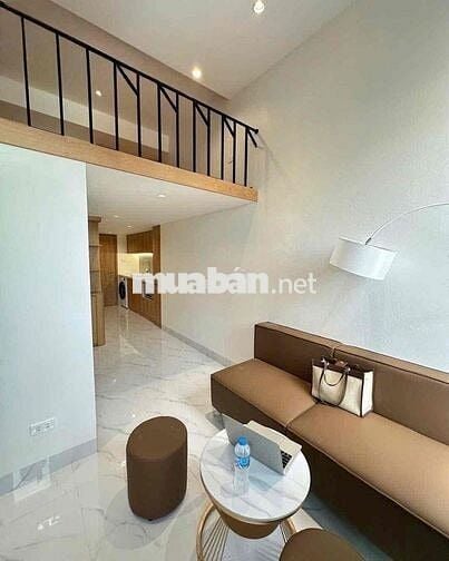 PHÒNG DUPLEX BAN CÔNG NGAY ĐẠI HỌC VĂN LANG