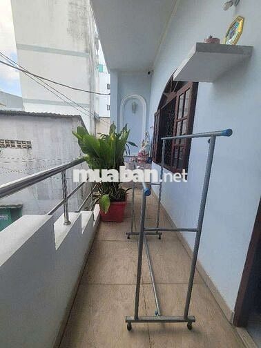 NHÀ 2 TẦNG ĐẸP — PHƯỜNG 10 Q6 GẦN VÕ VĂN KIỆT  (m x m)