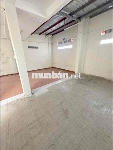 HẺM XE TĂNG - 8 x 15 - 4 TẦNG - THANG HÀNG