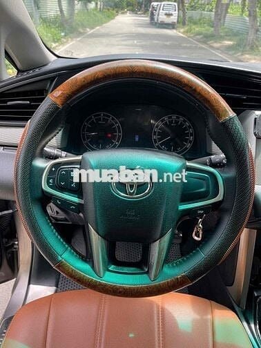 Toyota Innova 2016 2.0E MT.