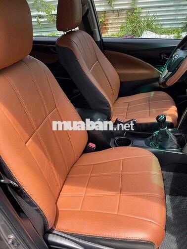Toyota Innova 2016 2.0E MT.