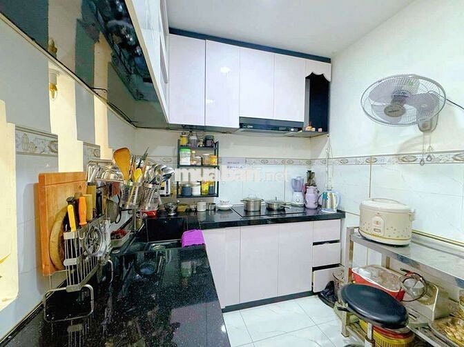 MẶT TIỀN BÌNH QUỚI..HIỆN ĐANG VAY 3.5 TỶ