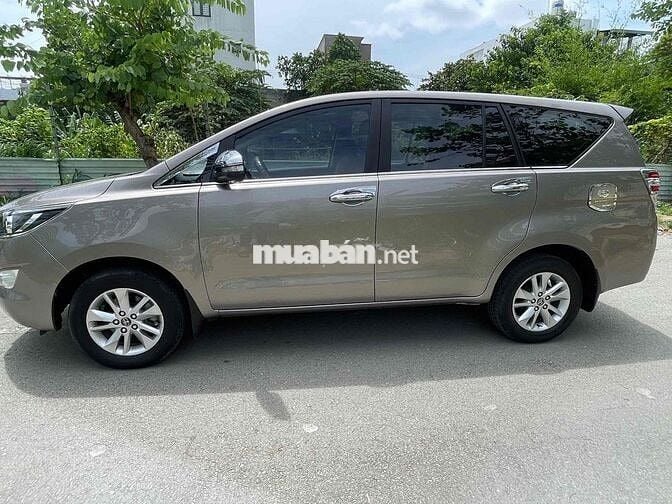 Toyota Innova 2016 2.0E MT.