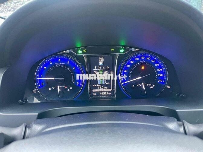 Toyota Camry 2019 2.5Q - 44000 km mới tinh