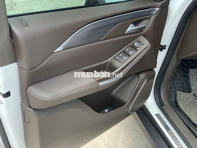VinFast Lux SA 2.0 Turbo Premium 2019