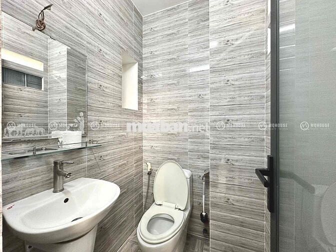 Penthouse ban công, máy giặt riêng, tách bếp, full NT ngay VHU, HUIT