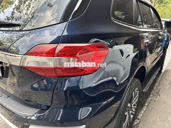 Ford Everest Titanium 2021 4x2 bảo hành2026 vay70%
